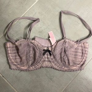 Victoria’s Secret bra 32D